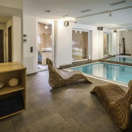Vila 6br Modern Chalet With Private Spa- What'app - 0034-635-520-036 - For Reservations!! *