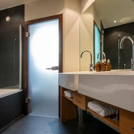 6br Modern Chalet With Private Spa- What'app - 0034-635-520-036 - For Reservations!!